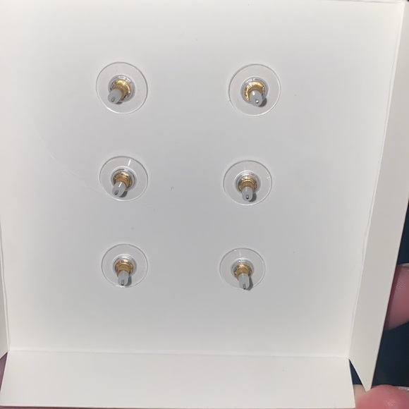 Disney BAUBLEBAR Christmas studded earrings - Picture 3 of 3